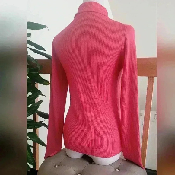 Loft ann taylor turtle neck, long sleeves, ribbed fabric sweater, like New. Med. - Picture 5 of 8
